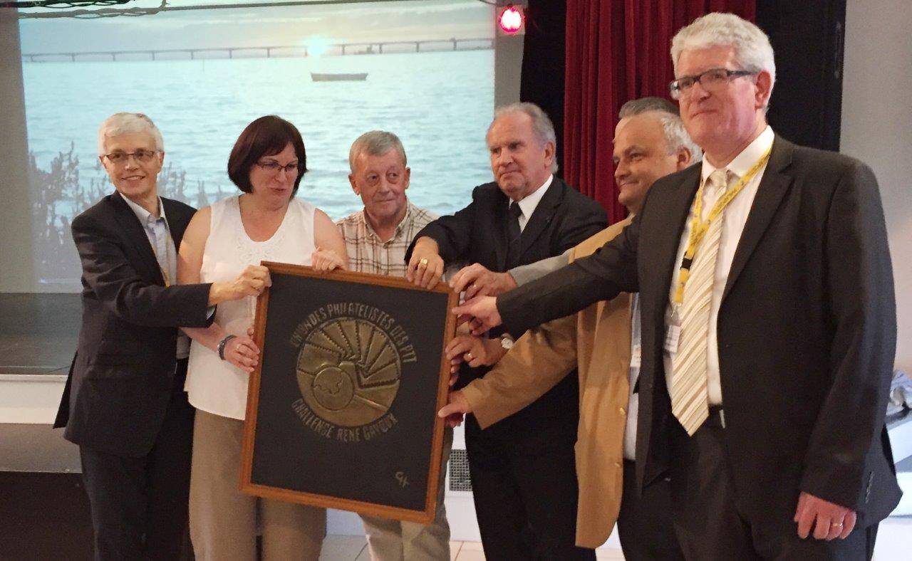 Remise du Challenge Gayoux à la présidente du Haut-Rhin 1606131110546
